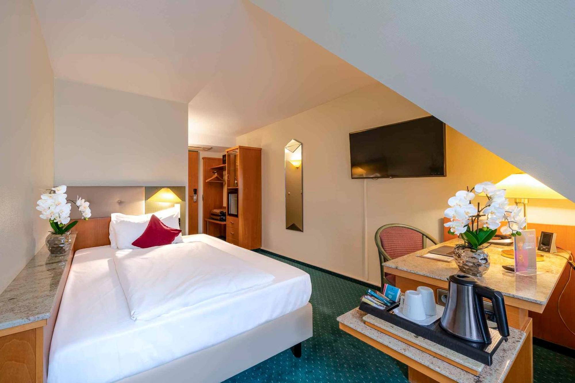 Plaza Inn Blankenburg Ditzingen, Sure Hotel Collection エクステリア 写真